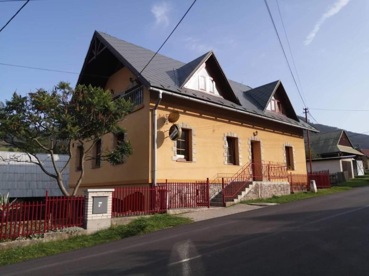 Penzion Serafin Ruzomberok Bagian luar foto